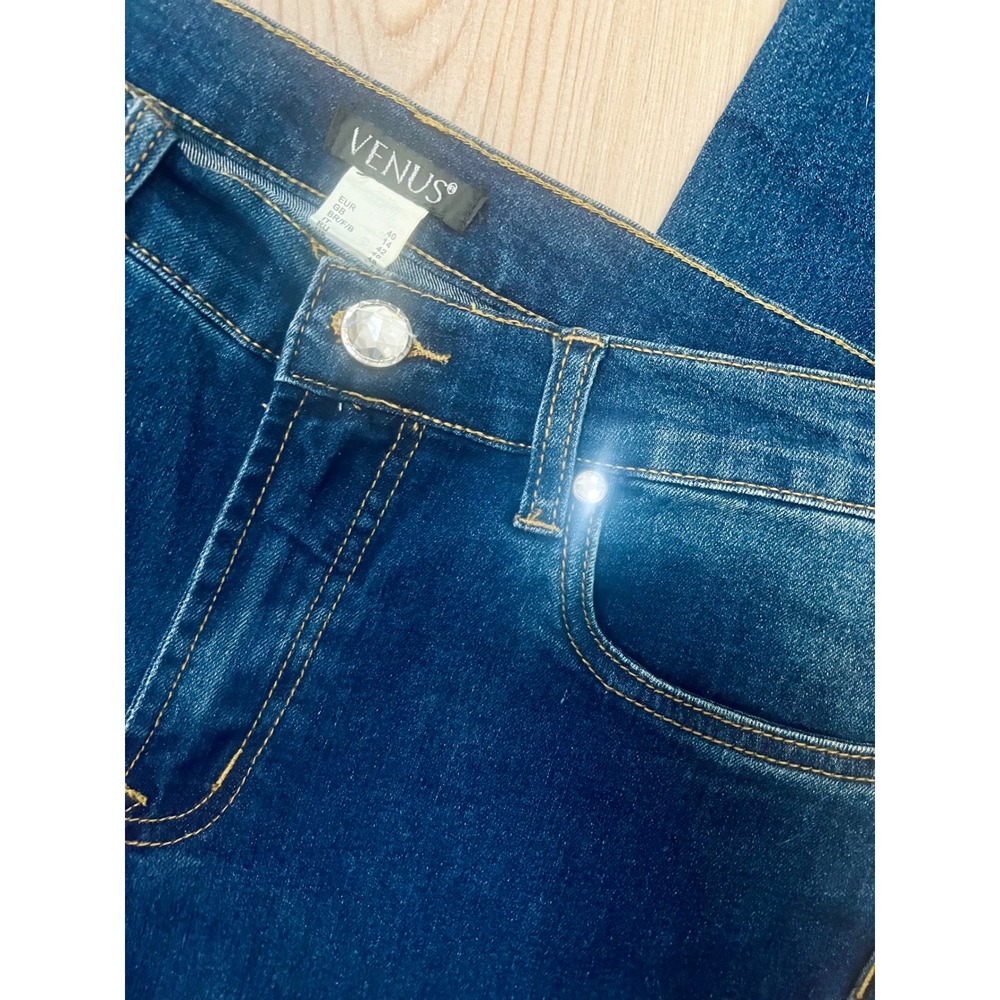 Venus Womens Skinny Jeans Dark Wash Gemstone Button Rhinestone Detailing Size 8 - Picture 2 of 5
